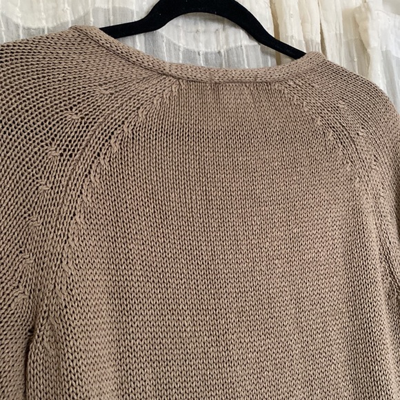 H&M Tan Sweater, Size L - Picture 8 of 8